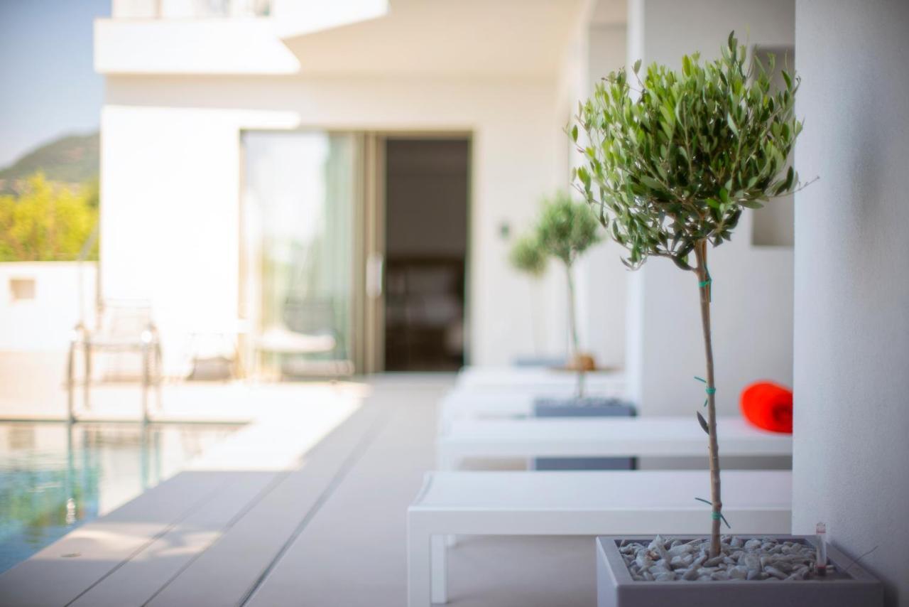 Livinghome Suites Parga Buitenkant foto